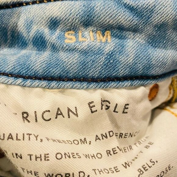 AEO Cozy Airflex+ Distressed Jeans Size 26 x 28 - Picture 5 of 7